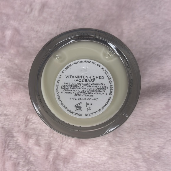 Bobbi Brown Vitamin Enriched Face Base - Picture 3 of 4